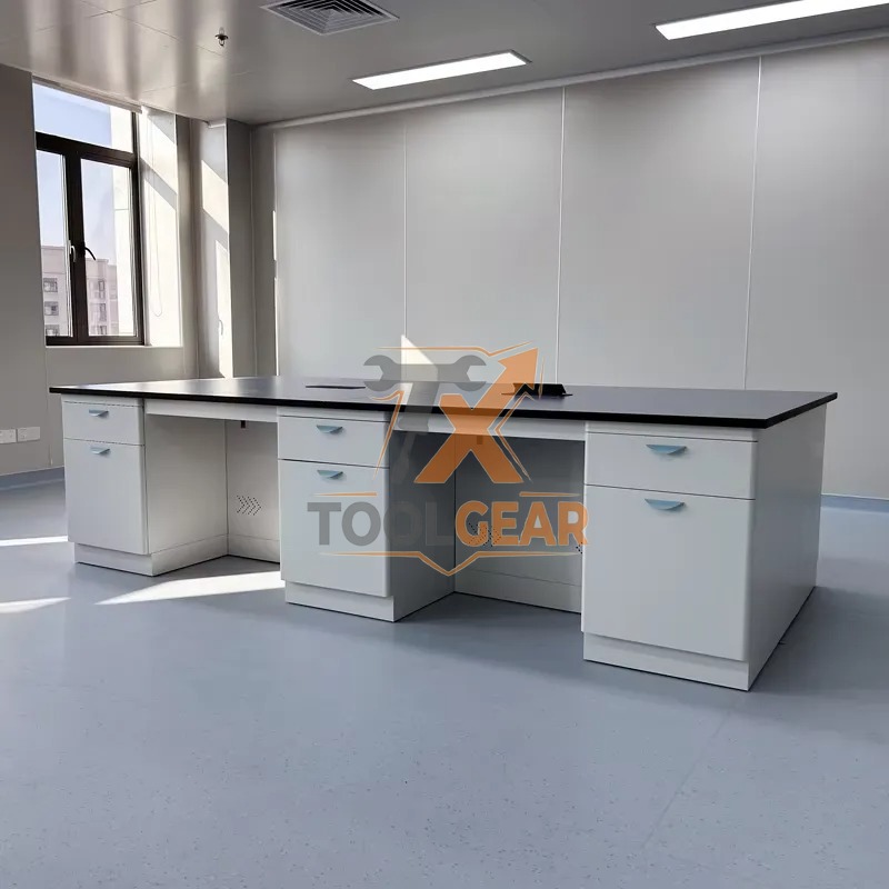 طاولات عمل فولاذية عالية الجود - مراجعة Medical Lab Furniture وسعره